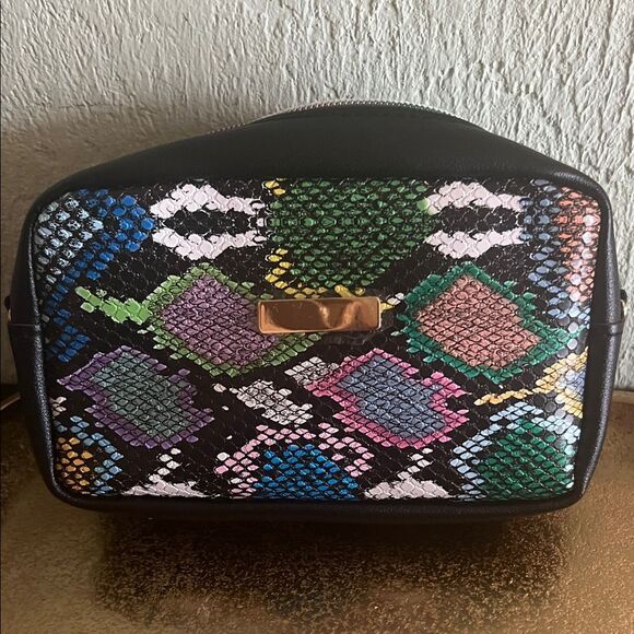 Fashion to Figure Handbags - #1208=Fashion to Figure Black Multicolor Crossbody Bag